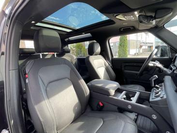 Land Rover Defender 90 D 250 X-Dynamic SE/Pano/Komfort+/20" Noir — photo 12