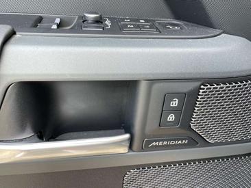 Land Rover Defender 90 D 250 X-Dynamic SE/Pano/Komfort+/20" Noir — photo 14