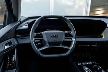 Audi Q6 E-tron S-LINE — photo 16