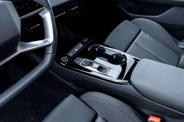 Audi Q6 E-tron S-LINE — photo 17