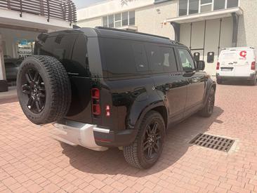 Land Rover Defender 110 HSE Awd Auto 3.0d I6 Mhev 200cv — photo 4