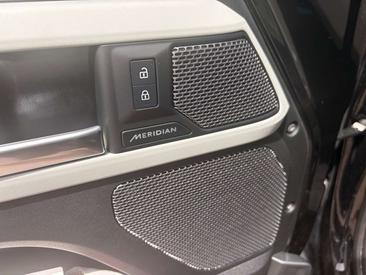 Land Rover Defender 110 HSE Awd Auto 3.0d I6 Mhev 200cv — photo 10