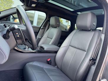 Land Rover Range Rover Velar D300 Autobiography — photo 9