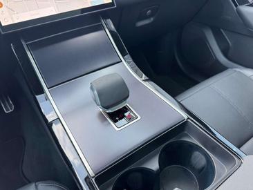 Land Rover Range Rover Velar D300 Autobiography — photo 12