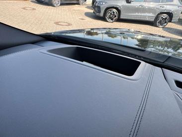 Land Rover Range Rover Velar D300 Autobiography — photo 23