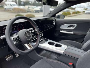 Mercedes CLA 180 AMG Line — photo 14