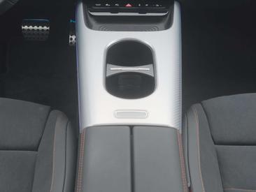 Mercedes CLA 250 AMG LINE — photo 21