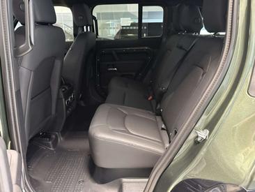 Land Rover Defender 110 X-Dynamic SE Awd 3.0d Mhev 200cv Auto — photo 10