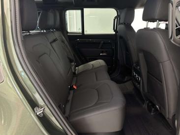 Land Rover Defender 110 X-Dynamic SE Awd 3.0d Mhev 200cv Auto — photo 11
