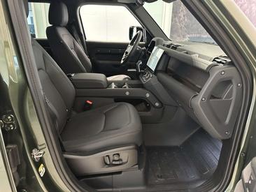 Land Rover Defender 110 X-Dynamic SE Awd 3.0d Mhev 200cv Auto — photo 13