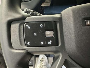 Land Rover Defender 110 X-Dynamic SE Awd 3.0d Mhev 200cv Auto — photo 17