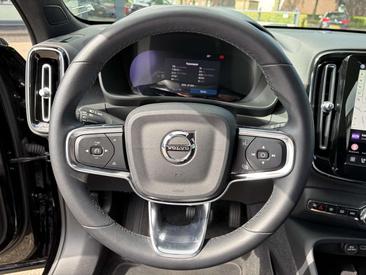 Volvo XC40 Recharge Plus — photo 16