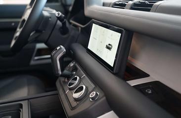 Land Rover Defender 110 X-Dynamic SE D200 — photo 5