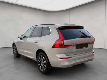 Volvo XC60 B5 Core — photo 2
