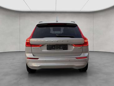 Volvo XC60 B5 Core — photo 3