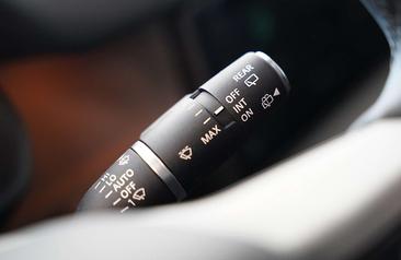 Land Rover Defender 110 X-Dynamic SE D200 — photo 10