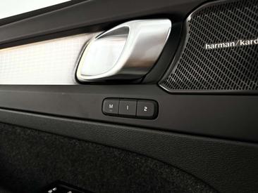 Volvo XC40 B4 Plus — photo 7