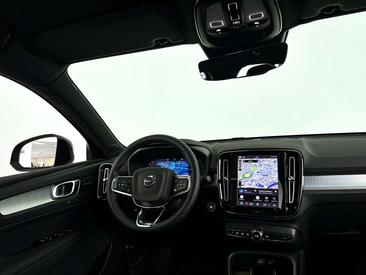 Volvo XC40 B4 Plus — photo 8