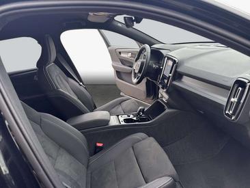 Volvo XC40 B3 Plus — photo 10