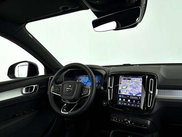 Volvo XC40 B4 Plus — photo 3