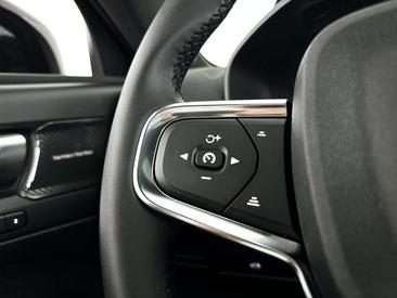 Volvo XC40 B4 Plus — photo 19