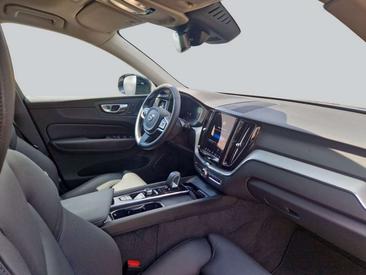 Volvo XC60 B5 Plus — photo 14