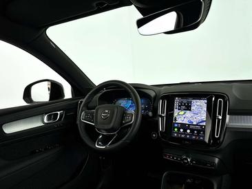 Volvo XC40 B4 Plus — photo 3