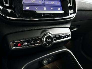 Volvo XC40 B4 Plus — photo 27