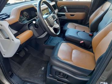 Land Rover Defender 110 X-Dynamic SE AWD Auto. 3.0D I6 200 — photo 17