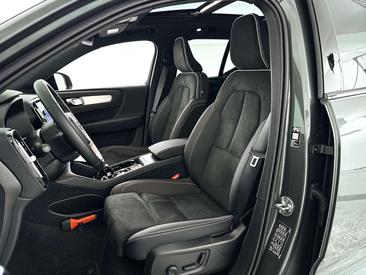 Volvo XC40 B4 Plus — photo 5