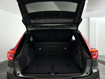 Volvo XC40 B4 Plus — photo 13