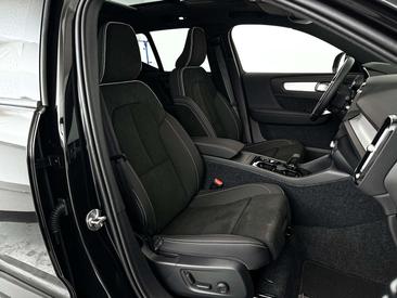 Volvo XC40 B4 Plus — photo 31