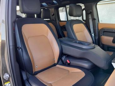 Land Rover Defender 110 X-Dynamic SE AWD Auto. 3.0D I6 200 — photo 21