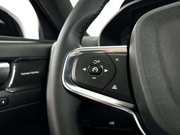 Volvo XC40 B4 Plus — photo 19