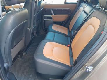 Land Rover Defender 110 X-Dynamic SE AWD Auto. 3.0D I6 200 — photo 26