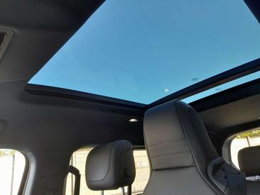 Land Rover Defender 110 X-Dynamic SE AWD Auto. 3.0D I6 200 — photo 28