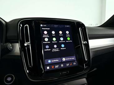 Volvo XC40 B4 Plus — photo 23