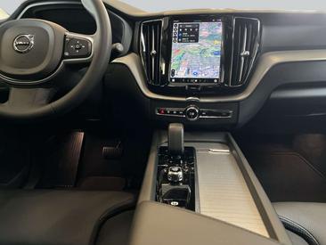 Volvo XC60 B5 — photo 12