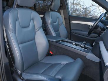 Volvo XC90 T8 Recharge Inscription — photo 4