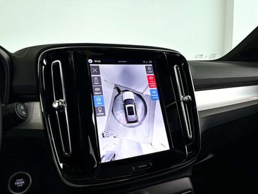 Volvo XC40 B4 Plus — photo 24