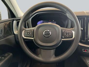 Volvo XC60 B5 — photo 14