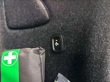 Volvo XC40 B4 Plus — photo 16