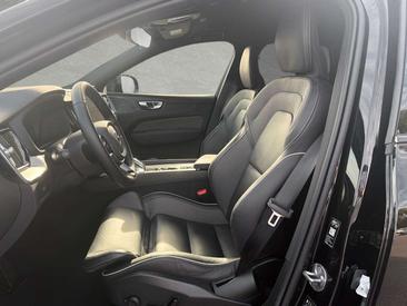 Volvo XC60 B5 Plus — photo 2