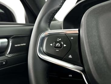 Volvo XC40 B4 Plus — photo 19
