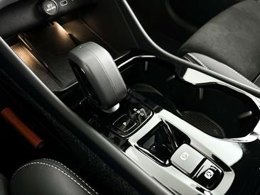 Volvo XC40 B4 Plus — photo 21