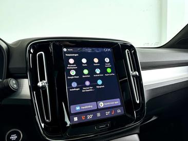 Volvo XC40 B4 Plus — photo 23