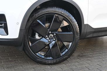 Volvo XC40 B4 Plus — photo 4