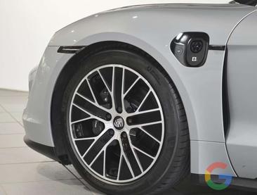 Porsche Taycan — photo 7