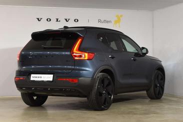 Volvo XC40 B4 Plus — photo 2