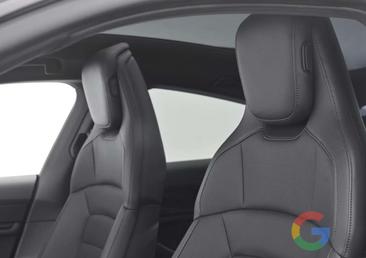 Porsche Taycan — photo 11